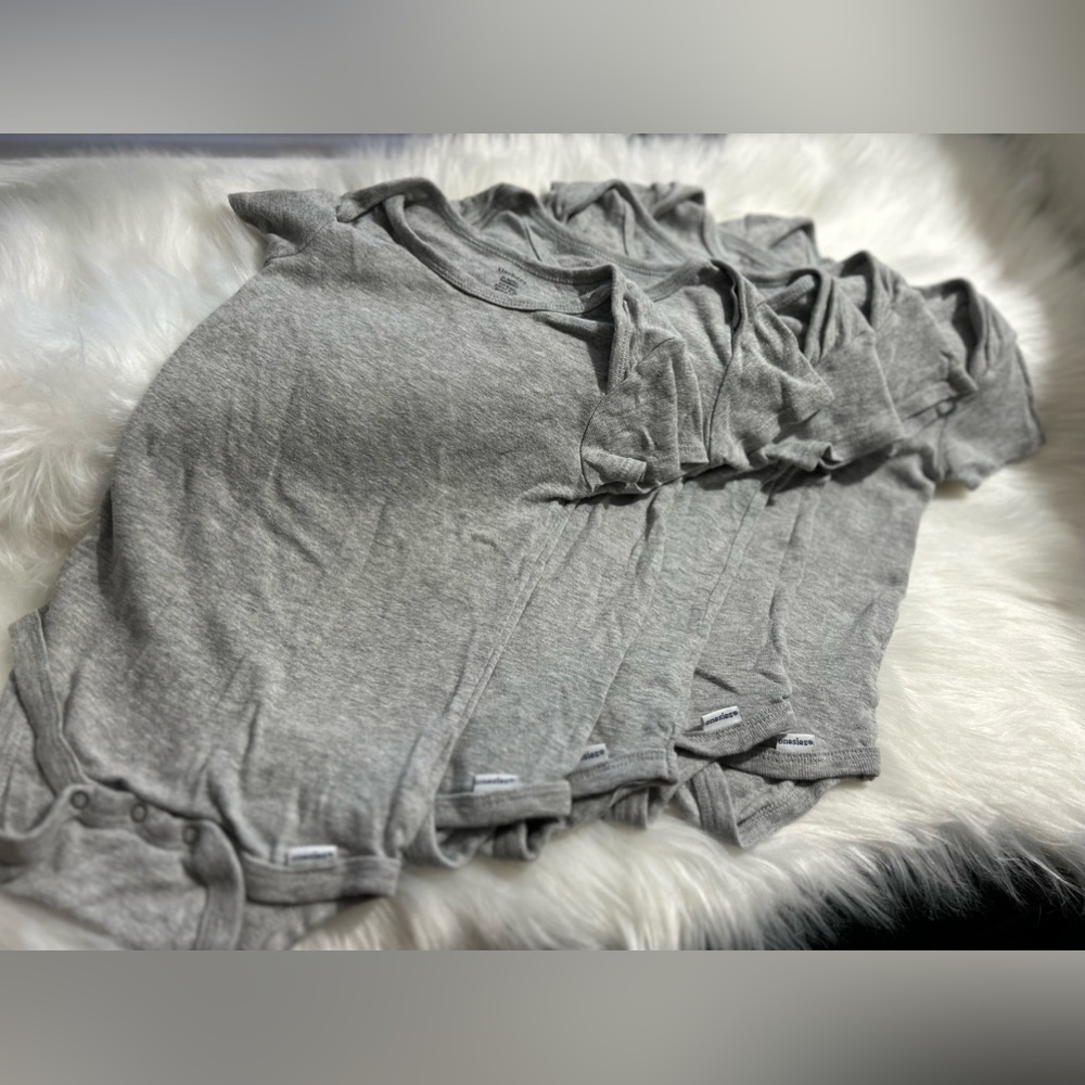 Gerber Grey Onesies, 24 months, set of 5 onesies